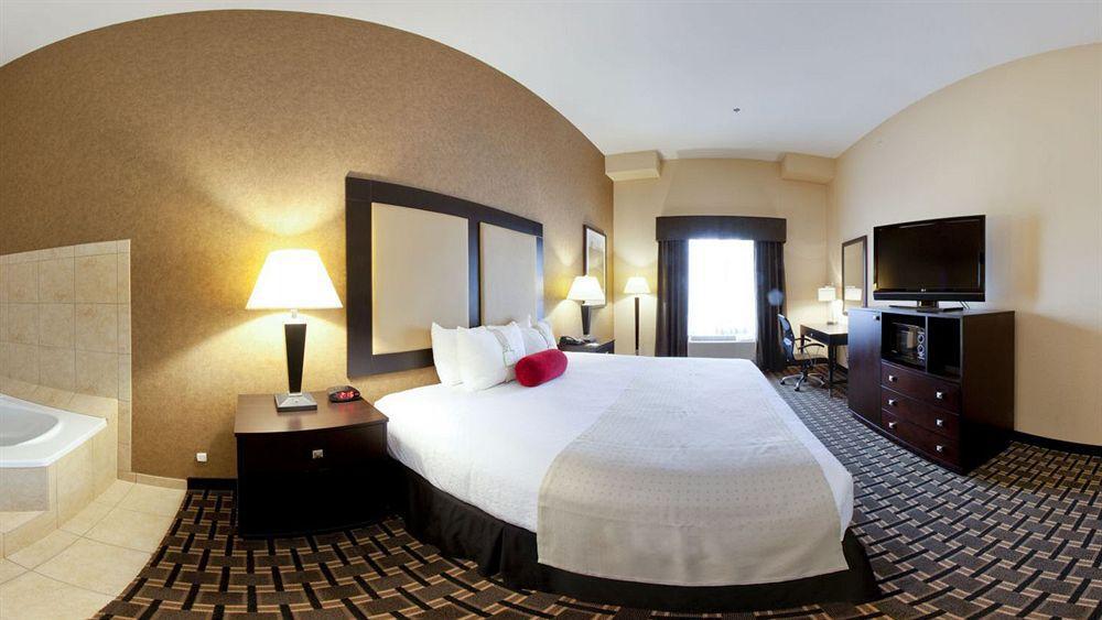Holiday Inn Arlington Northeast By Ihg Dış mekan fotoğraf