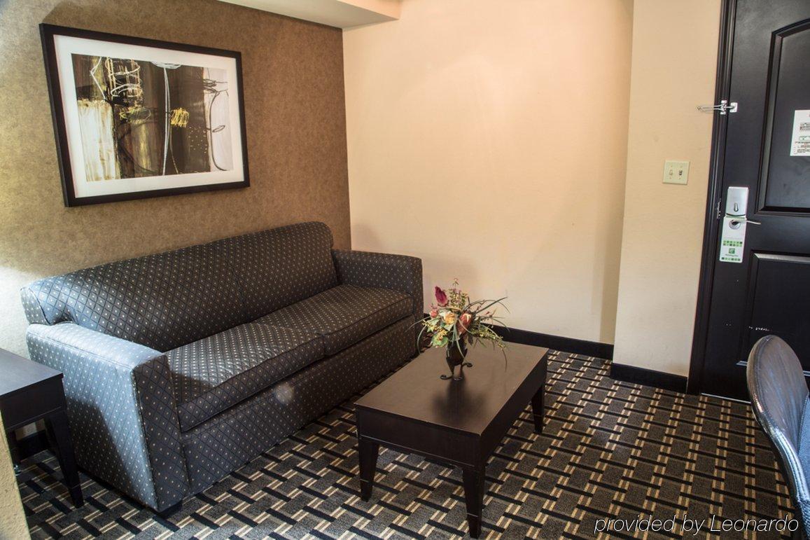 Holiday Inn Arlington Northeast By Ihg Dış mekan fotoğraf